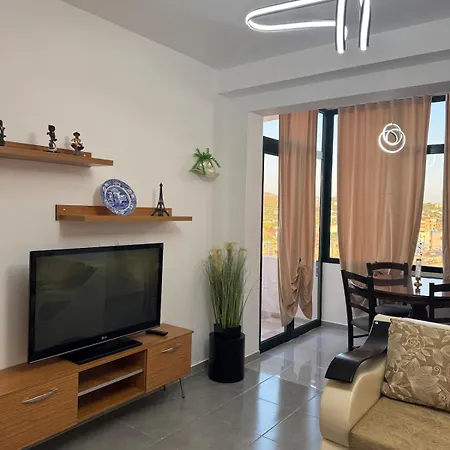 The Golden Corner アパート