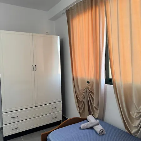 The Golden Corner アパート